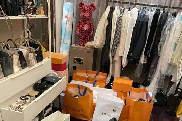 江北区回收一线品牌衣服.jpg